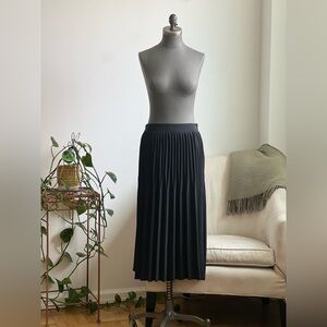 Black Pleated Skirt